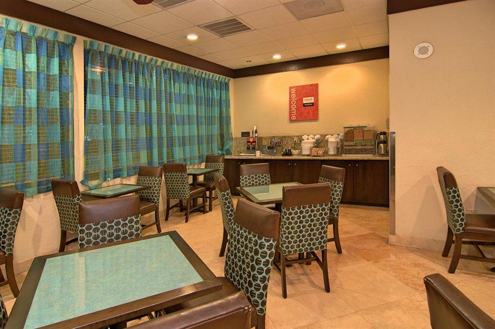 Four Points By Sheraton Fort Lauderdale Airport/Cruise Port Exterior photo